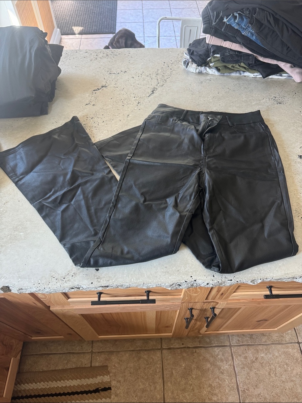 SHEIN Black Faux Leather Women's Straight-Leg Pants